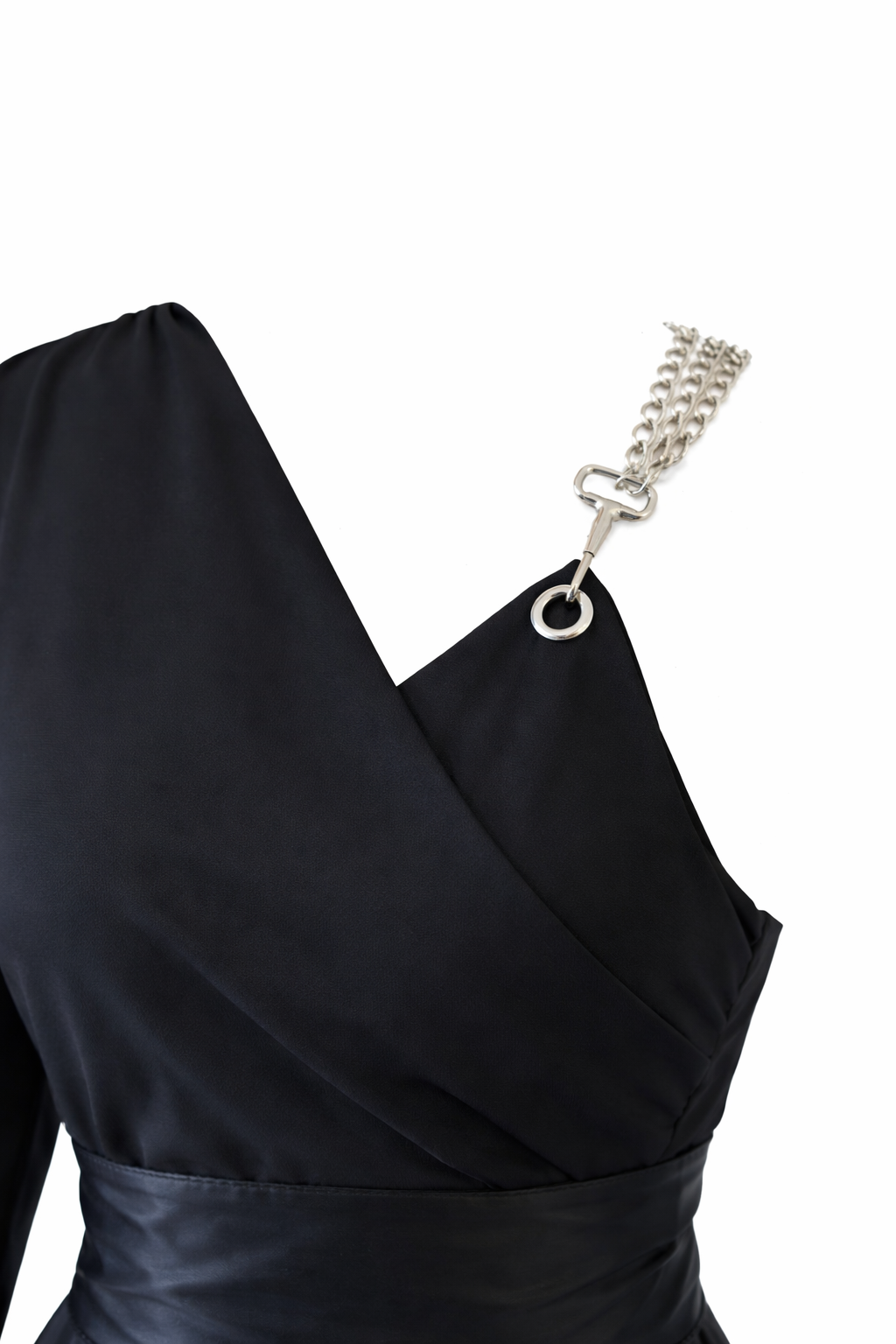 Vestido Asimétrico Cadena